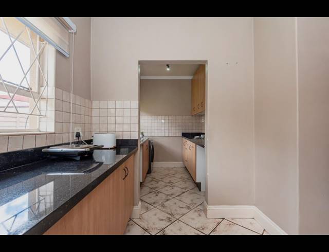 4 BEDROOM HOUSE FOR SALE IN PARKHILL GARDENS
